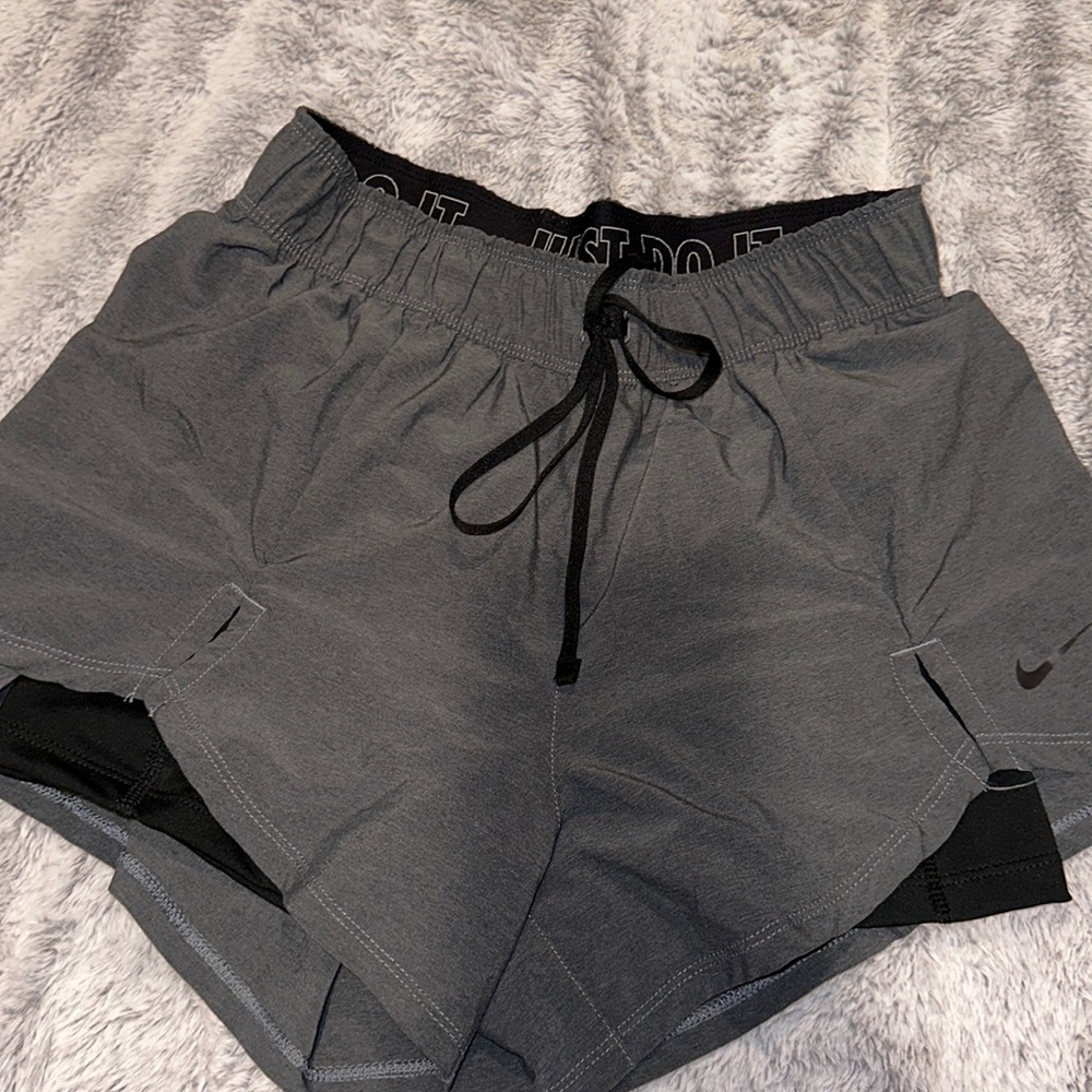 never worn nike small spandex shorts